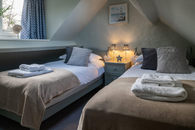 dog friendly cottage Sleights, holiday cottage with hot tub, holiday cottage with parking whitby