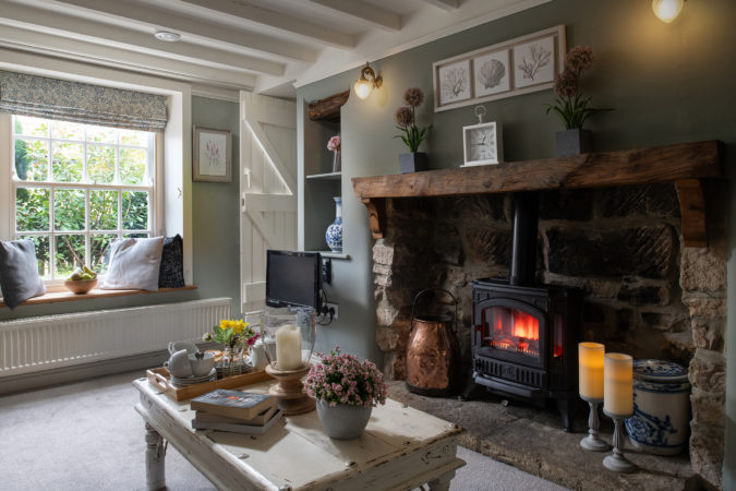 dog friendly cottage Sleights, holiday cottage with hot tub, holiday cottage with parking whitby