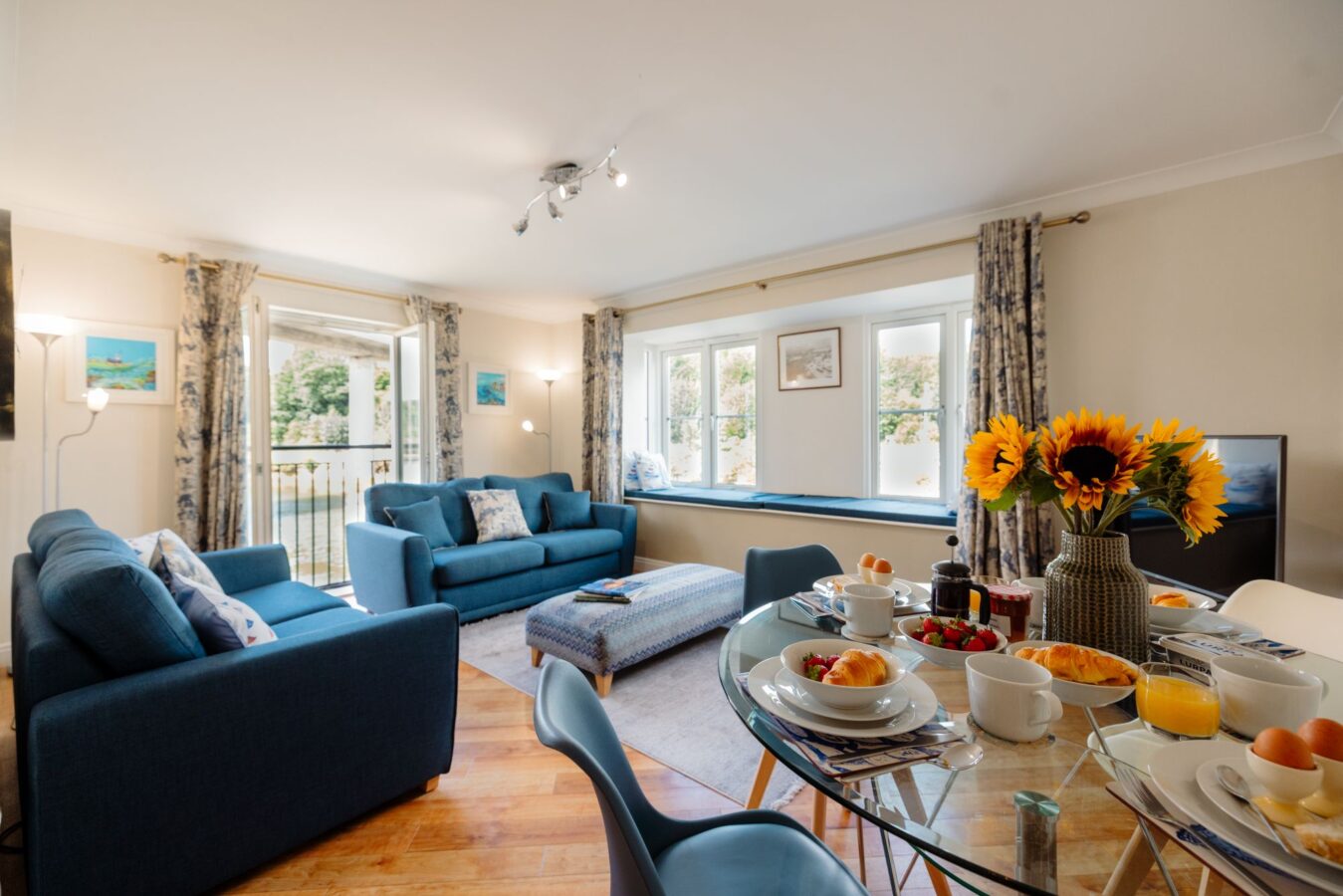 Sandy Bottoms, Whitby