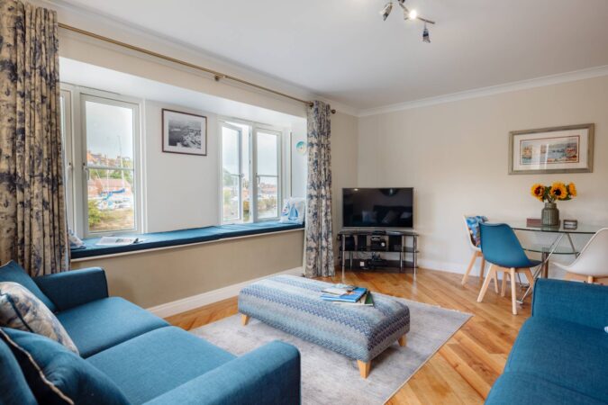 Sandy Bottoms, Whitby