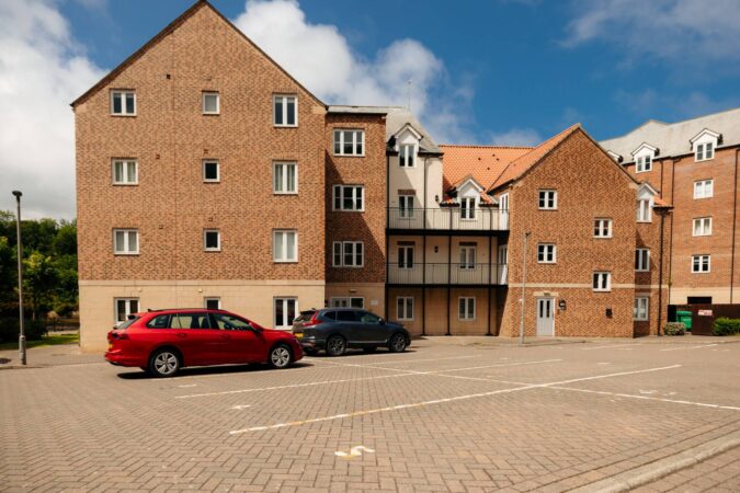 Sandy Bottoms, Whitby